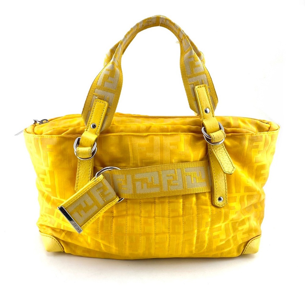 👜 FENDI👜
Zucca FF Top Handle Shoulder Bag